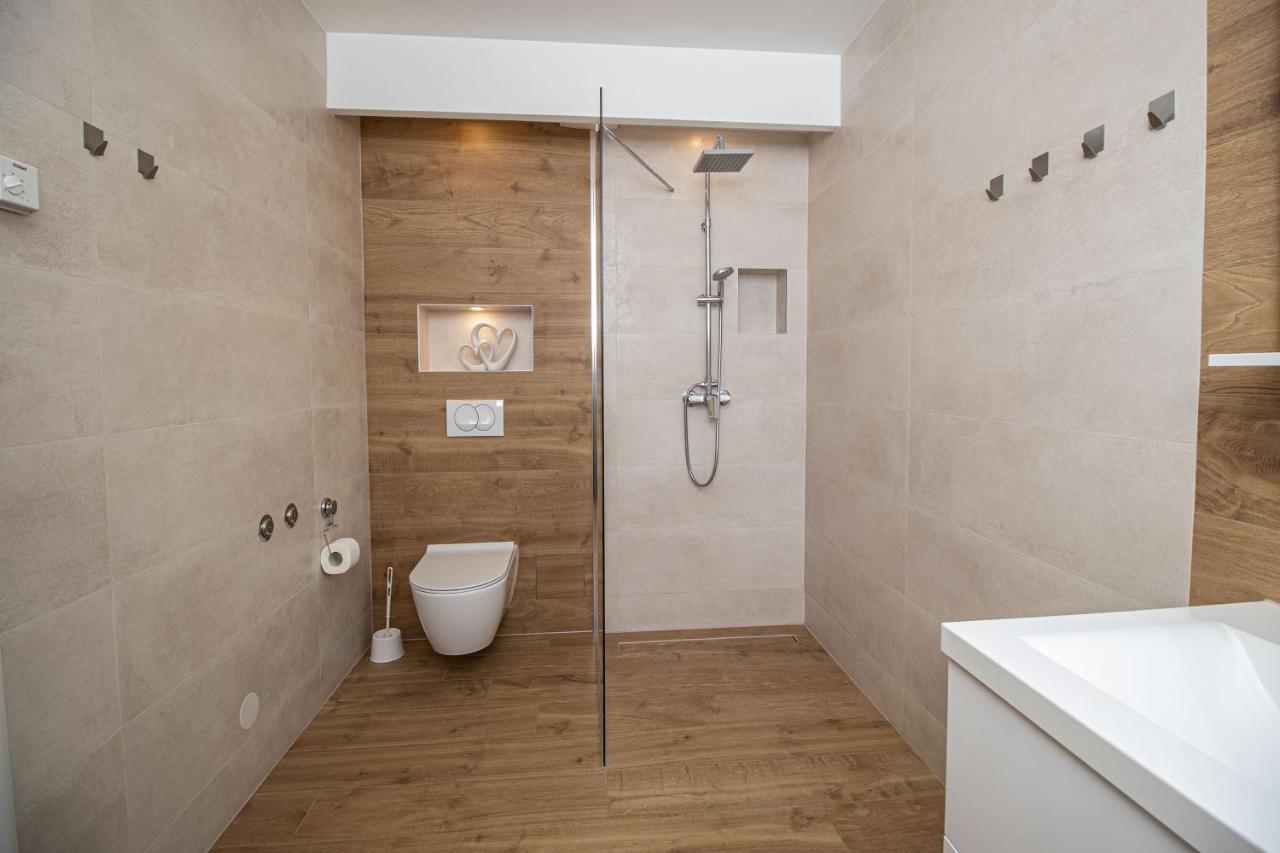 Apartmani Orion - Kasiopeja Vinkovci Exterior foto